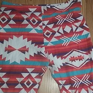 Heart & Hips Pants - Super soft size large gently worn leggings. Heart & Hips Pants - Super soft size large gently worn leggings.